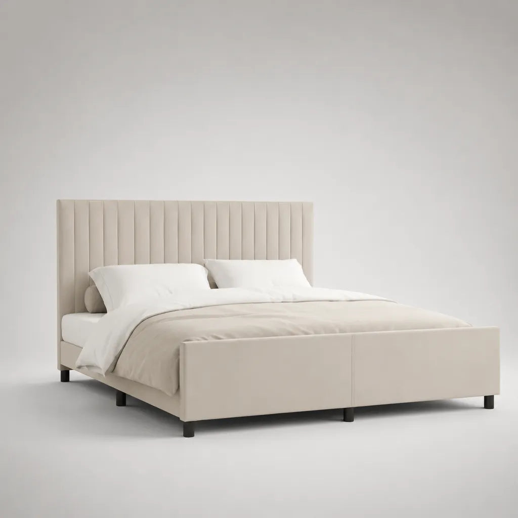 Letto matrimoniale imbottito in poliestere beige con testata con pannelli verticali, letto 160 × 200 cm